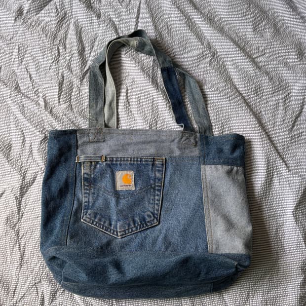 칼하트 × 빈티지데님 – 하나뿐인 리워크 토트백