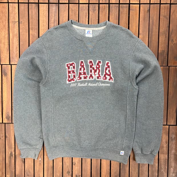 (S) 러셀 자수 로고 라운드 기모 맨투맨