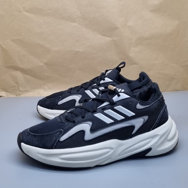 아디다스 오즈위브 운동화245 