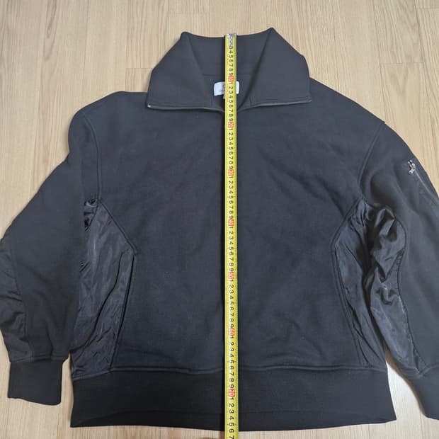 캘빈클라인 반집업 맨투맨