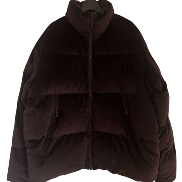 에잇세컨즈 포도주색 패딩