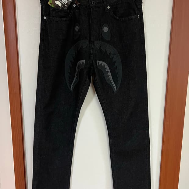 베이프 샤크 데님 레귤러 핏