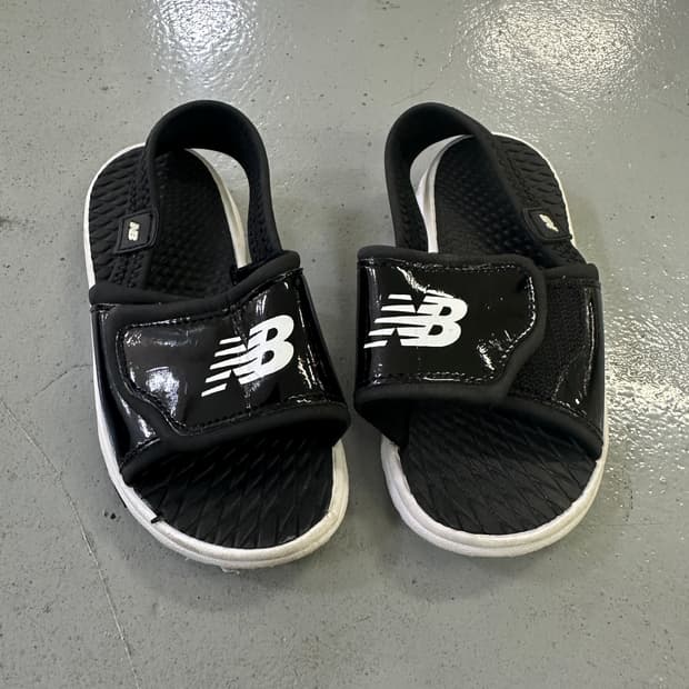 160 뉴발란스 키즈 그립 샌들 0407D