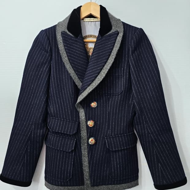 발렌시아가 스트라이프 자켓 44