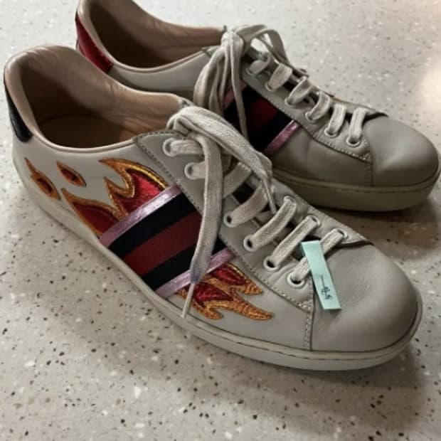 [정품] 구찌 화이트레더 사이드 삼색로고 스니커즈 265