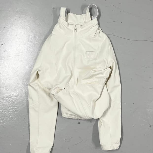 plastic product MPa 포터블 자켓 아이보리