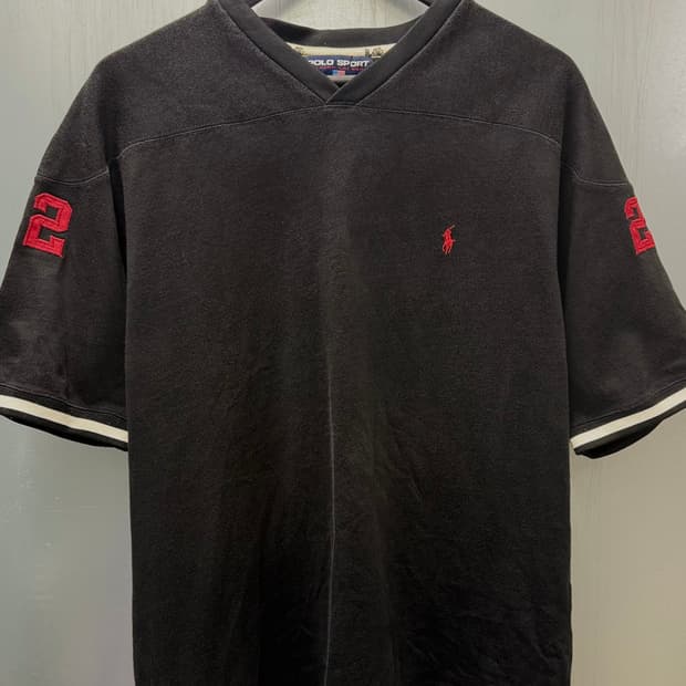 Polo sport 90‘s 폴로 스포츠 블랙 컬러 넘버링 브이넥 반소매