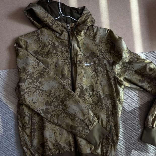 나이키 카모 러닝 자켓 M
