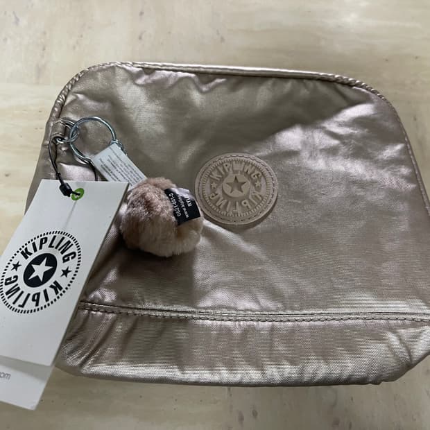 키플링 정품 파우치 메탈릭 골드