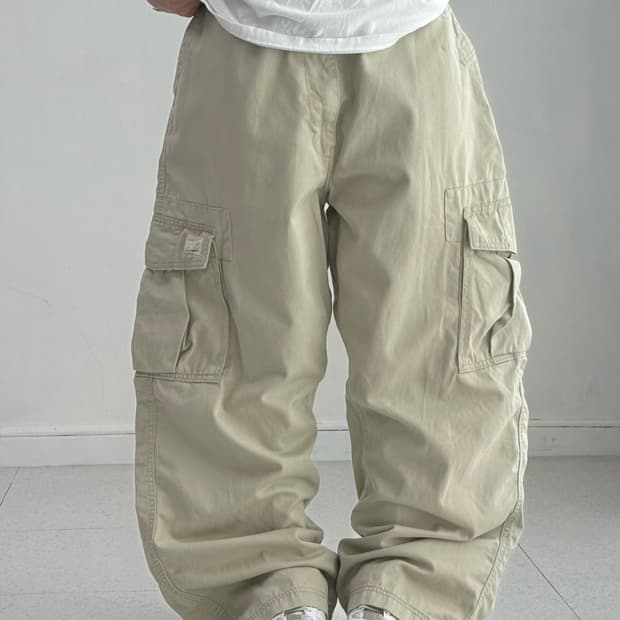 리바이스 라이트 베이지 카고팬츠