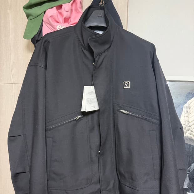 우영미25ss하이넥 자켓 새상품입니다.