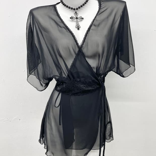 베라왕 블랙 시어 로브