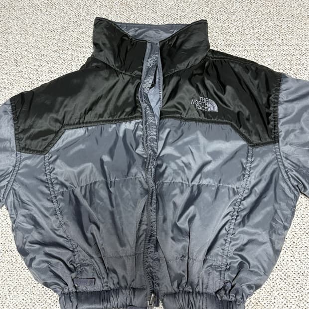 노스페이스 크롭 경량 패딩 그레이 차콜