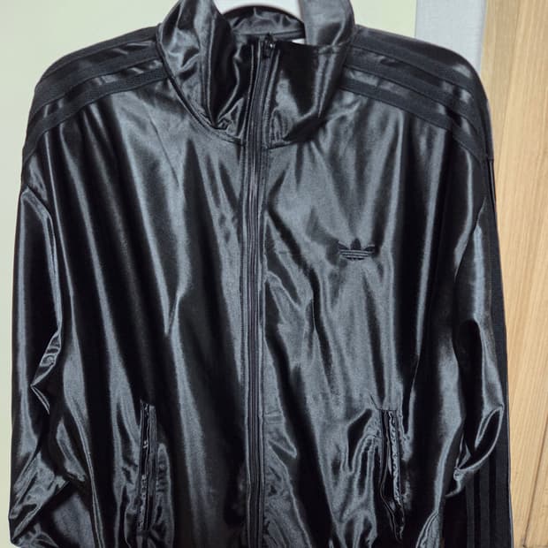 아디다스 Q3 오버사이즈 트랙탑 블랙 - KR 사이즈