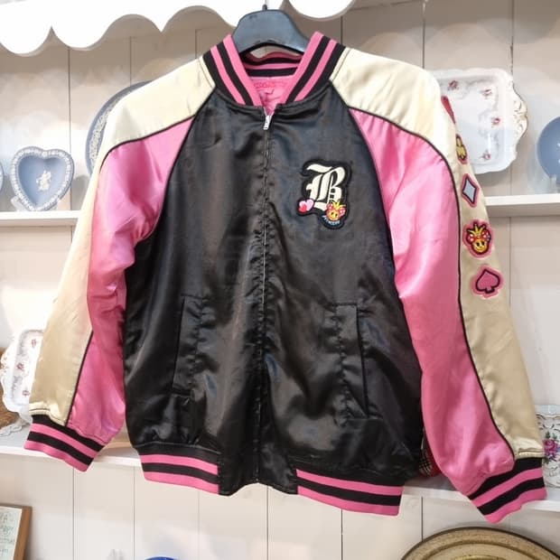 케이엘지(K.L.G) 로맨틱프린세스 자수 스카쟌 점퍼