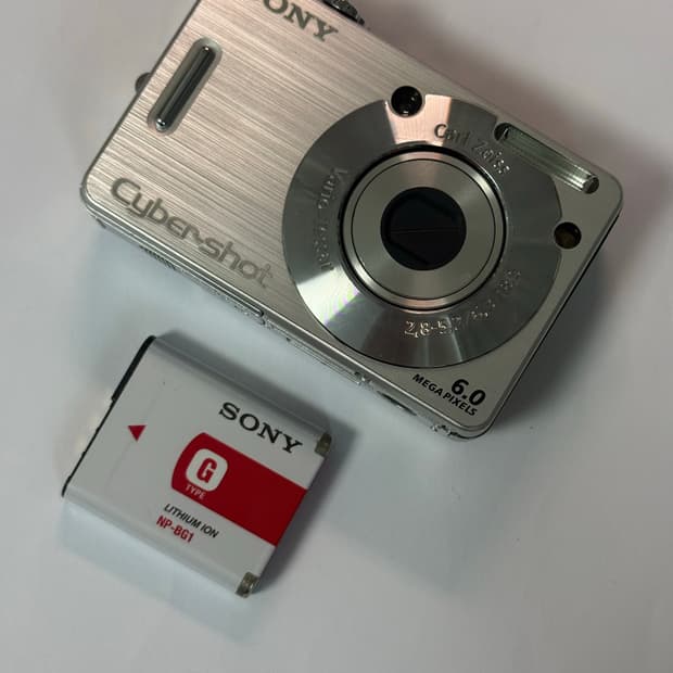 소니 Sony Cybershot DSC-W50 디지털 카메라 판매해요