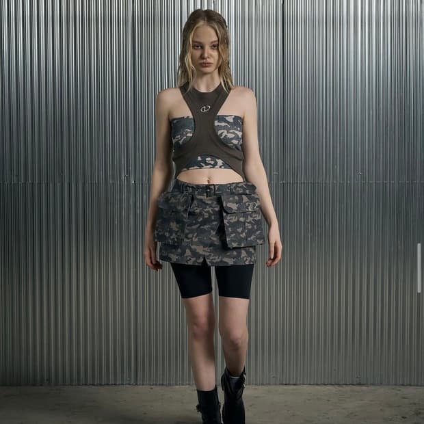 일리오 / DETACHABLE WRAP SKIRT CAMO