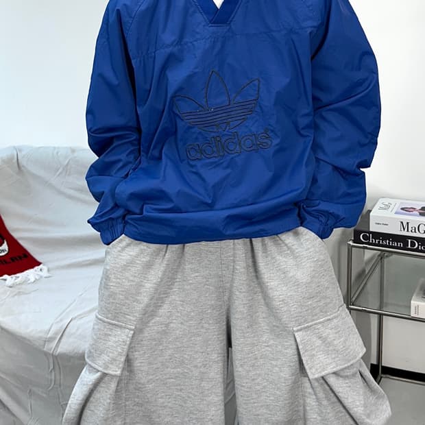 아디다스 빅로고 블루 웜업