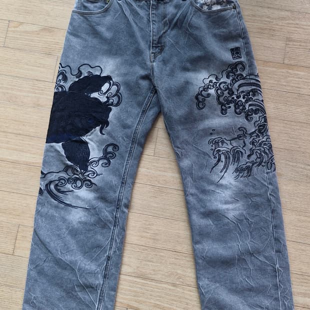 카라쿠리 타마시 잉어 자수 타투 오리엔탈 데님팬츠