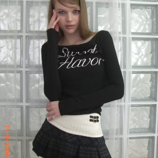 새상품)포어링 sweet flavor drape tee