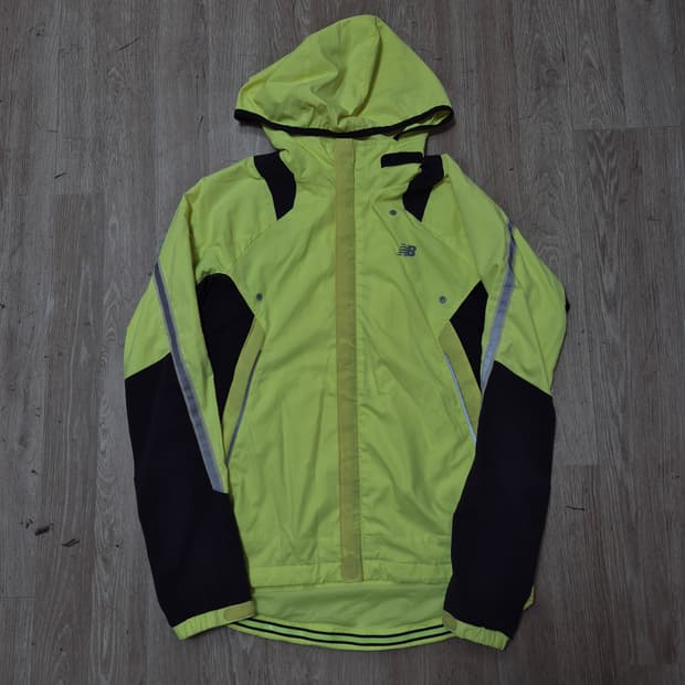 뉴발란스 형광 나일론 후드 바람막이 자켓 S(90)