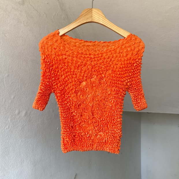 올록볼록 오렌지 반팔 블라우스