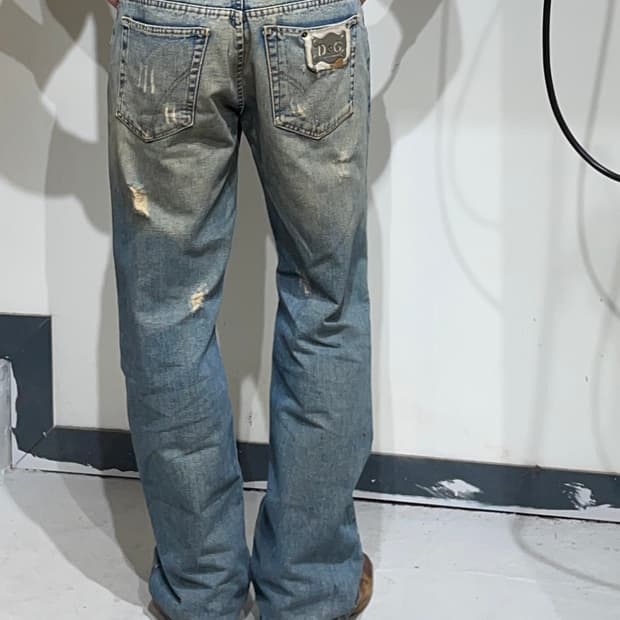 돌체앤가바나 송치패치 워싱 스트레이트 데님팬츠