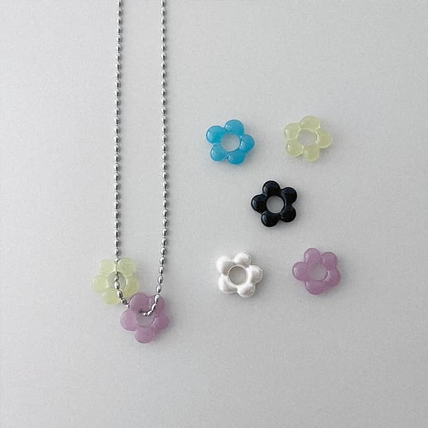 Double Petal Necklace