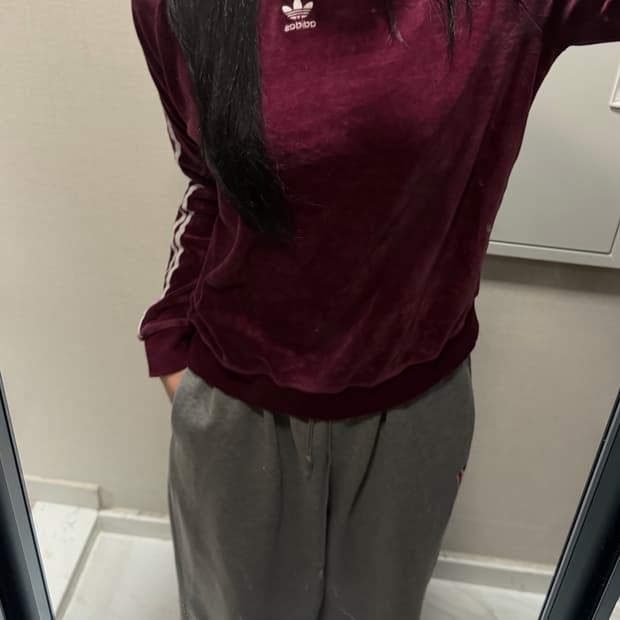 아디다스 벨벳 버건디 맨투맨 