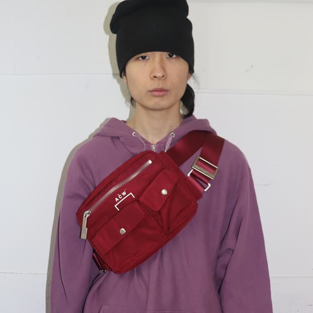 어 콜드 월 19SS 어브더먼 백 와인