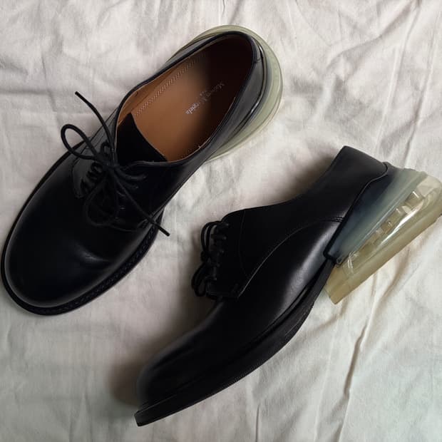 메종 마르지엘라 에어백 레이스업 더비 블랙 에어 Margiela 
