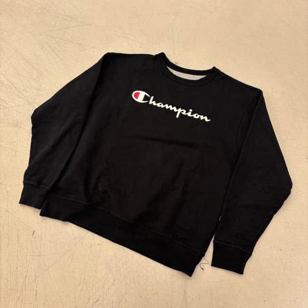 챔피온 빅로고 블랙 맨투맨