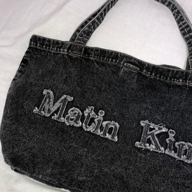 마뗑킴 로고 워시드 데님 토트백 블랙