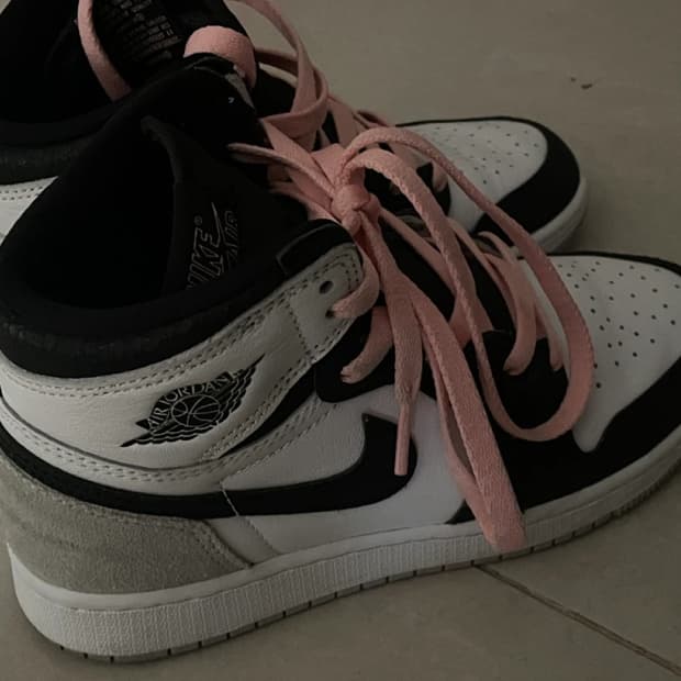 나이키 조던1 블리치드 코랄 225 (상태 엄청 좋음)