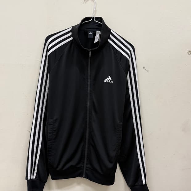 아디다스 검흰 트랙탑 져지