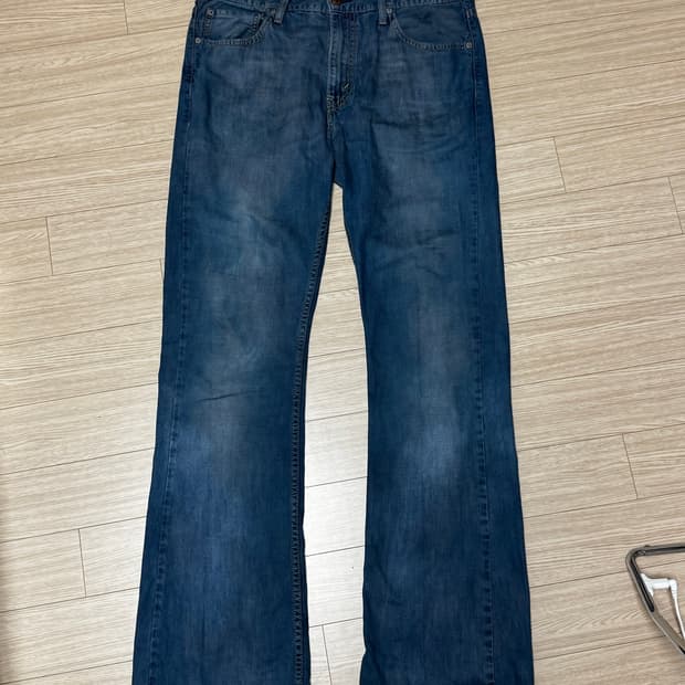 Levis ๋ฆฌ๋ฐ์ด์ค ๋นํฐ์ง 527 ๋ถ์ธ ์ปท 34์ฌ์ด์ฆ