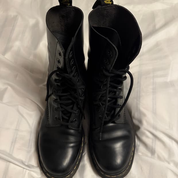 [260] 닥터마틴 10홀 부츠