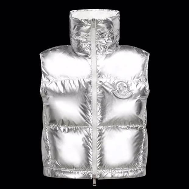 몽클레어 실버 조끼 패딩 풀구성품