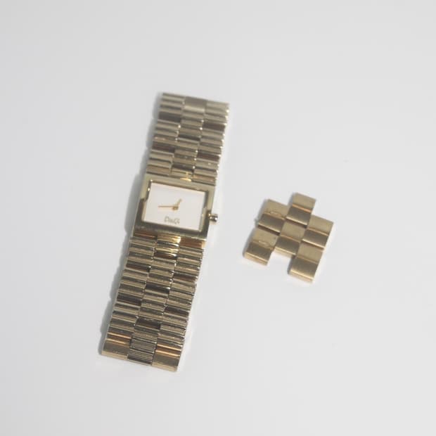 돌체앤가바나 금장 시계