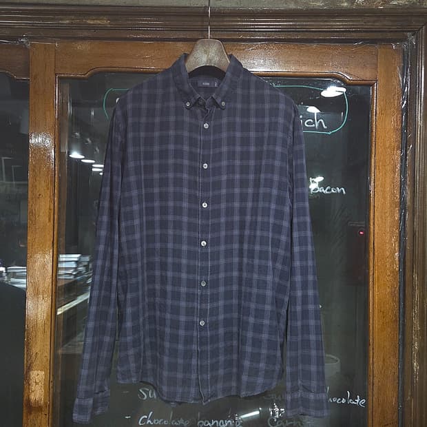 이탈리아 브랜드 클로즈드 버튼다운셔츠 