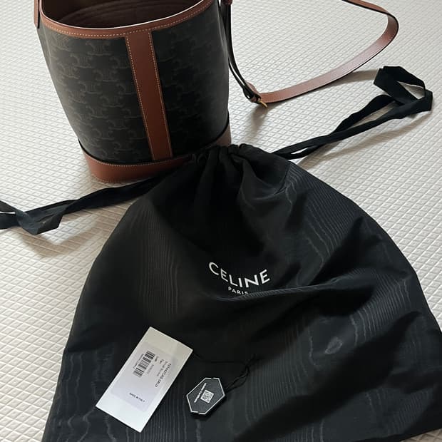 셀린느 스몰 버킷백 탄