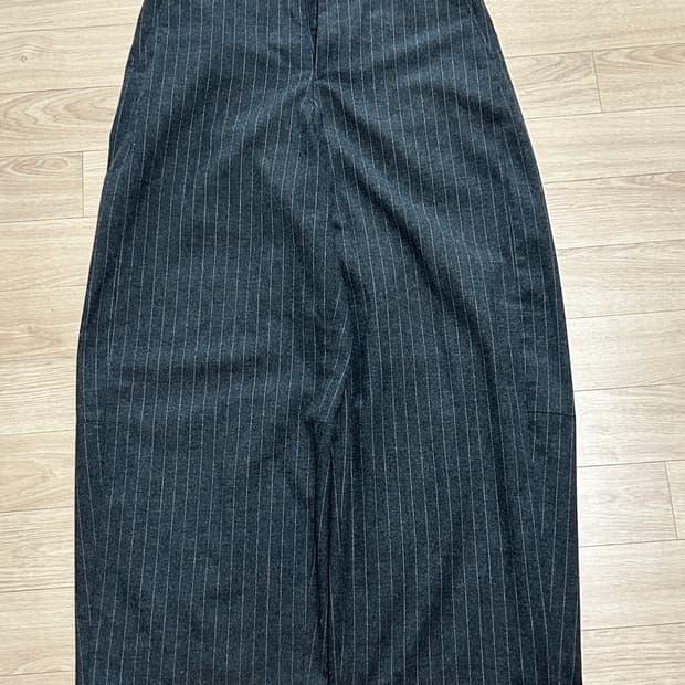 해칭룸 스트라이프팬츠