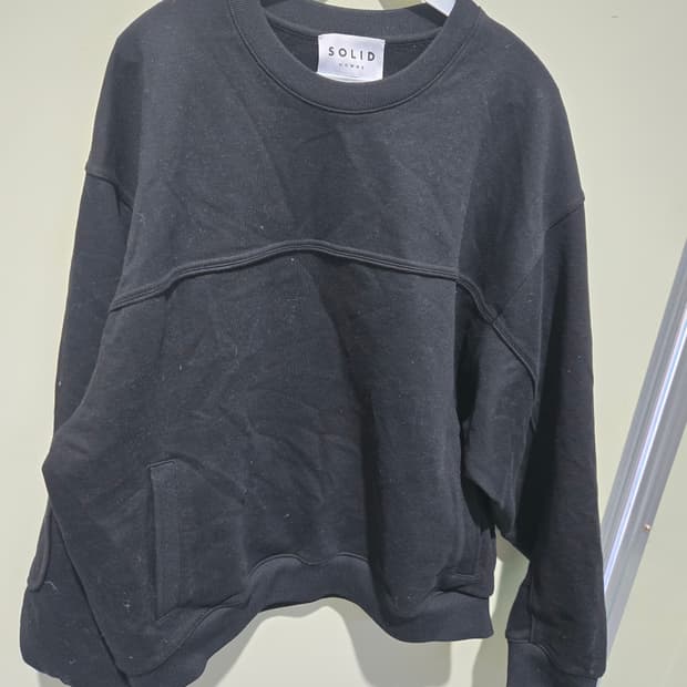 솔리드옴므 바이커 맨투맨 