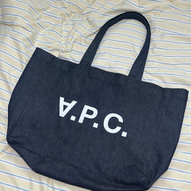 아파쎄 A.P.C 데님 다니엘라 토트백 판매