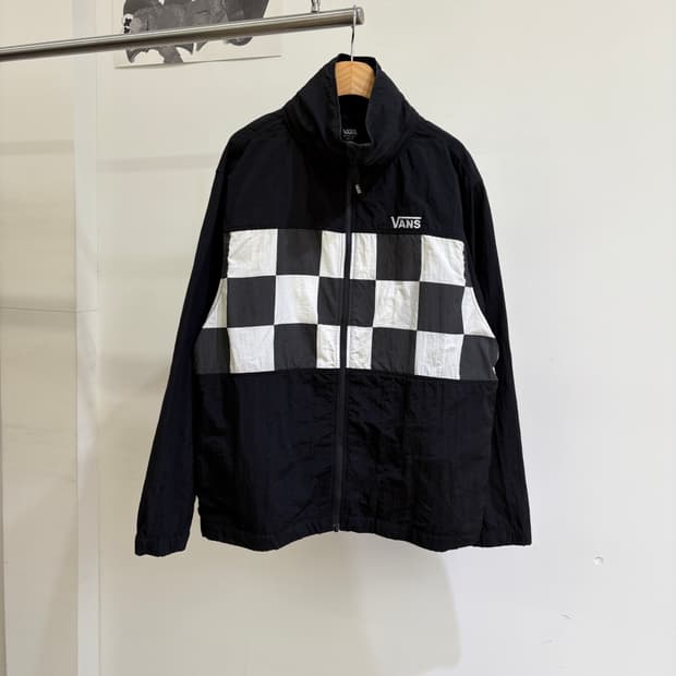 VANS 바람막이