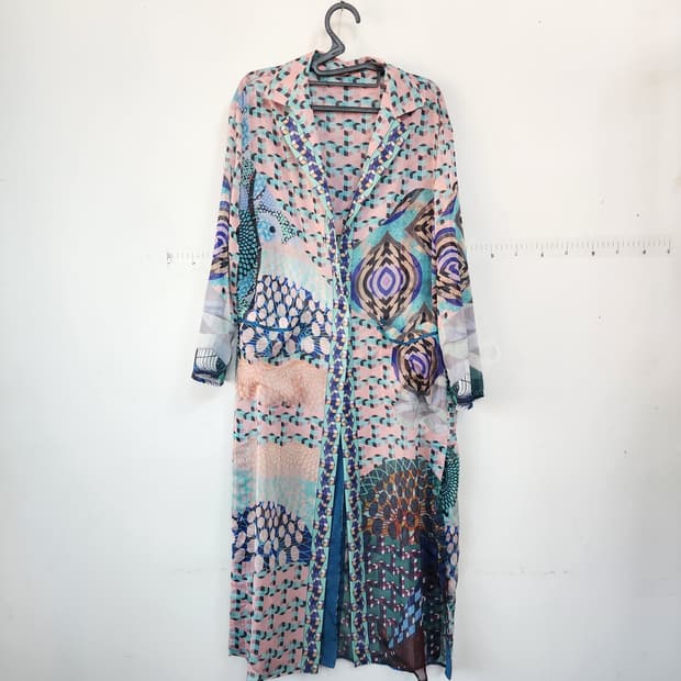 비비안 디자인 패턴 롱 시스루 로브