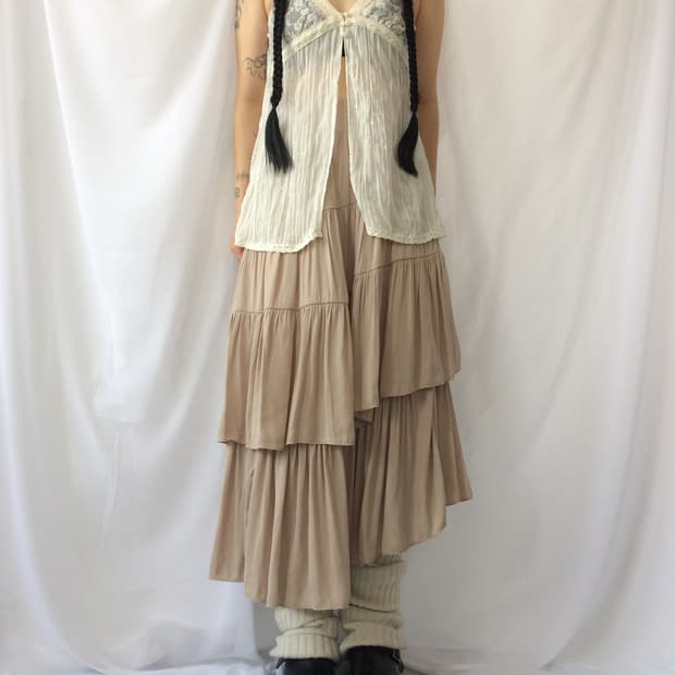 Lace point sleeveless
