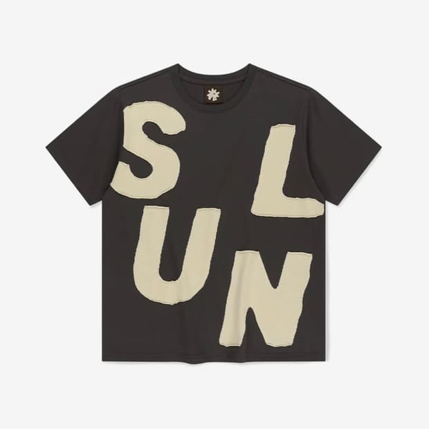 썬러브 Capital tee charcoal