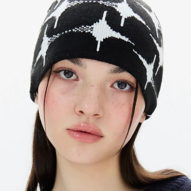 (새상품) 러브이즈트루 별 패턴 비니