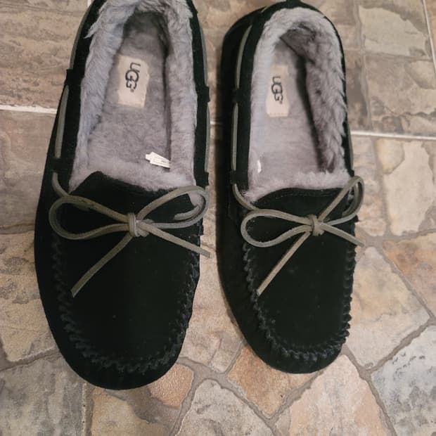 UGG 어그 모카신